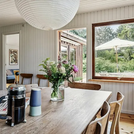 Ferienhaus 70s Wood With Grandma Vibes